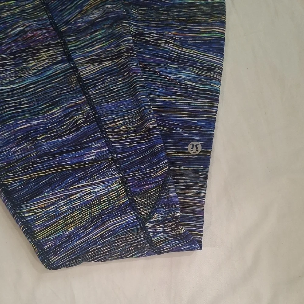 Lululemon Athletica Blue and Green Patterned Leggings Size 6 - Picture 7 of 12